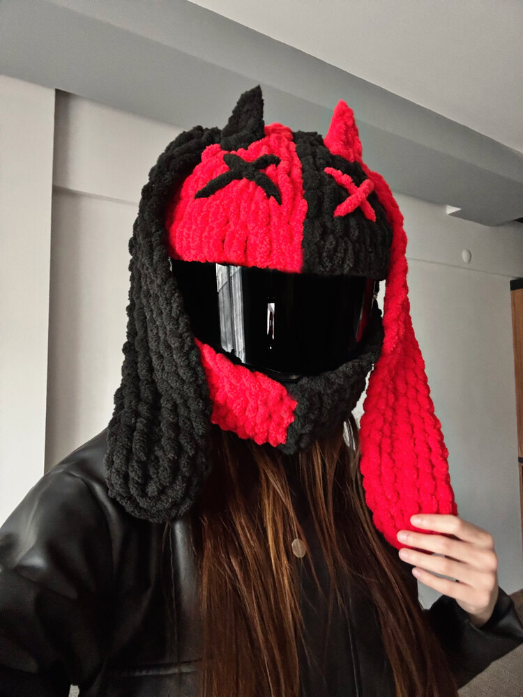 Black-red kask kılıfı