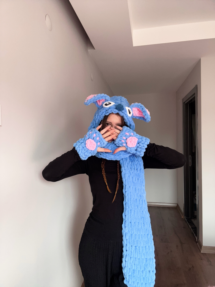 Stitch kapüşonlu atkı