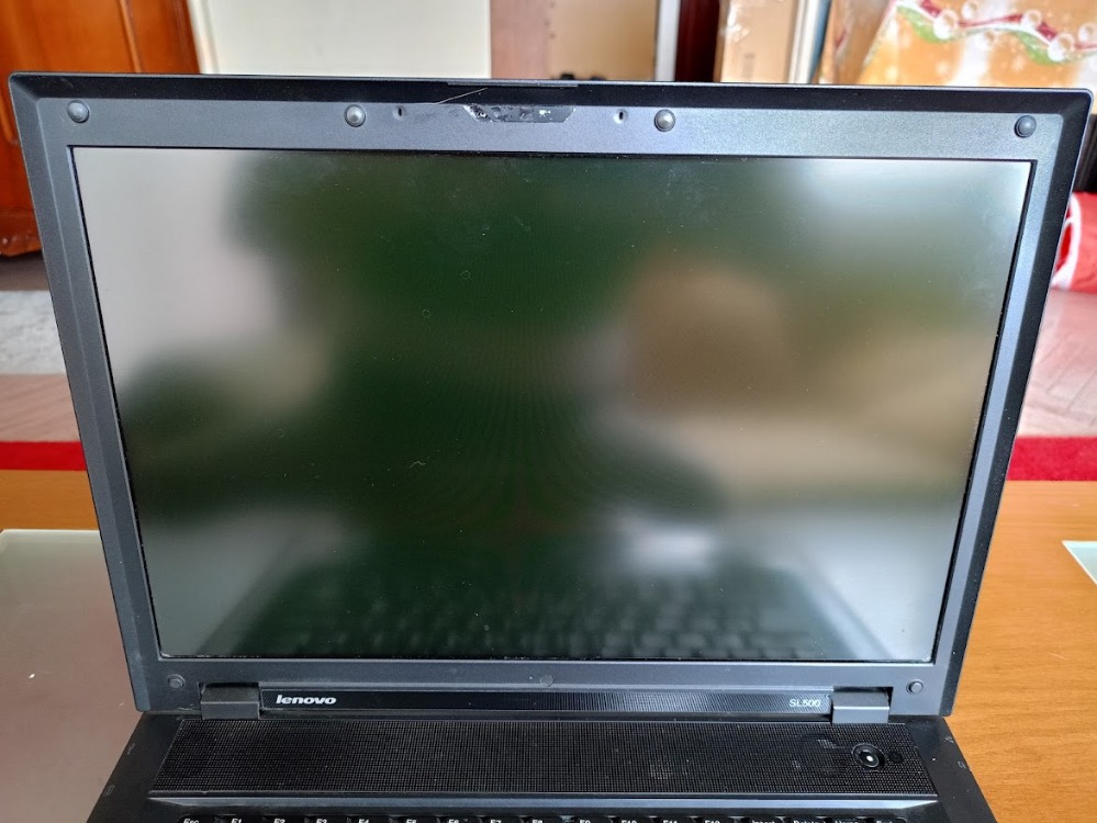 Lenovo Thinkpad SL500 Notebook. Arızalı.