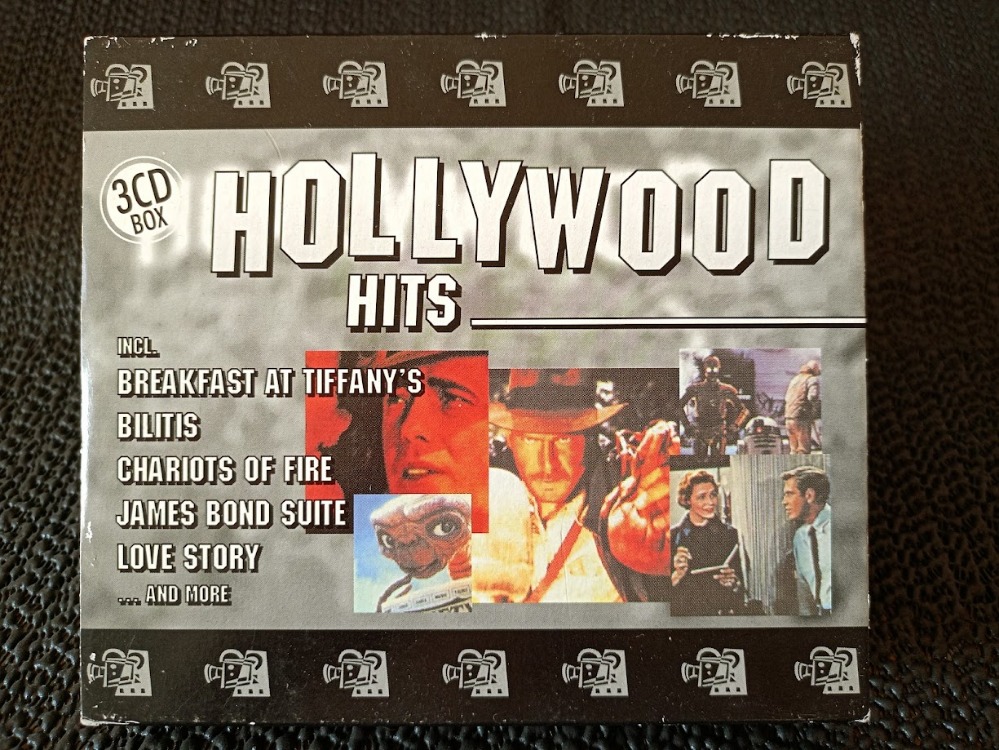 HOLLYWOOD HITS 3 CD LİK BOX SET den OLUŞMAKTADIR.