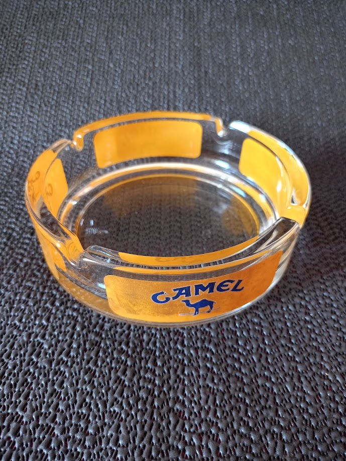 CAMEL CAM KÜLLÜK VINTAGE. 2 ADET, SIFIR ÜRÜN.