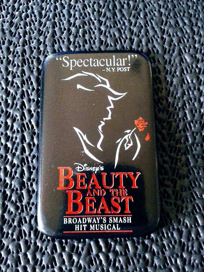 BEAUTY AND THE BEAST DİKDÖRTGEN FORMATINDA NADİR ROZET.