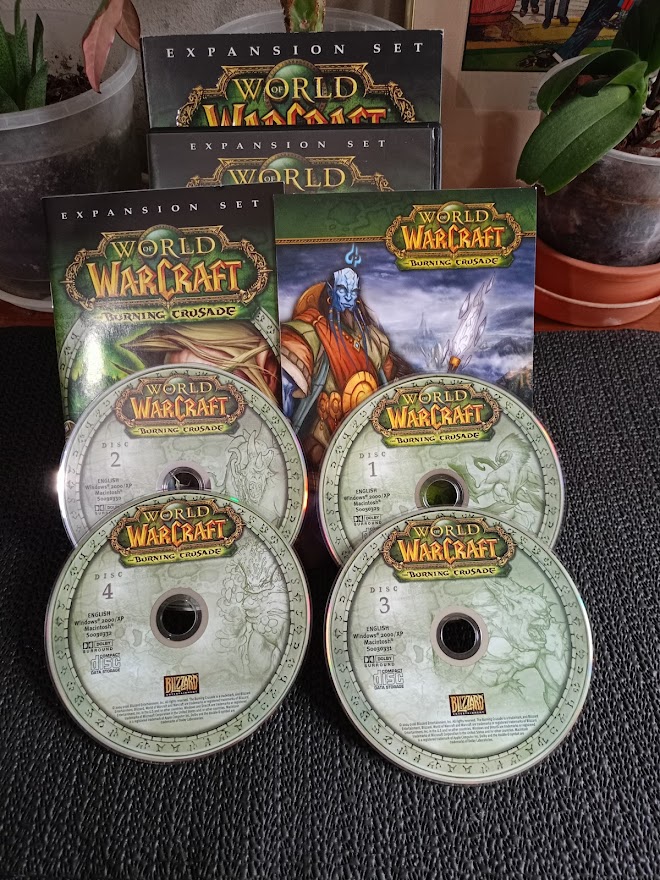 WORLD of WARCRAFT - THE BURNING CRUSADE - EXPANSION SET. KOLEKSİYONLUK . 4DISK SET.