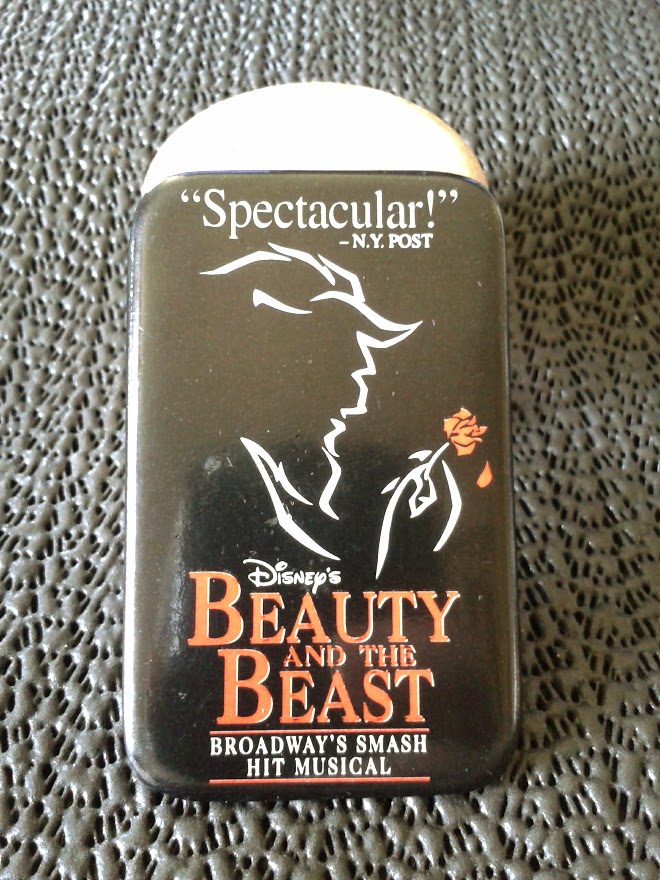 BEAUTY AND THE BEAST DİKDÖRTGEN FORMATINDA NADİR ROZET.
