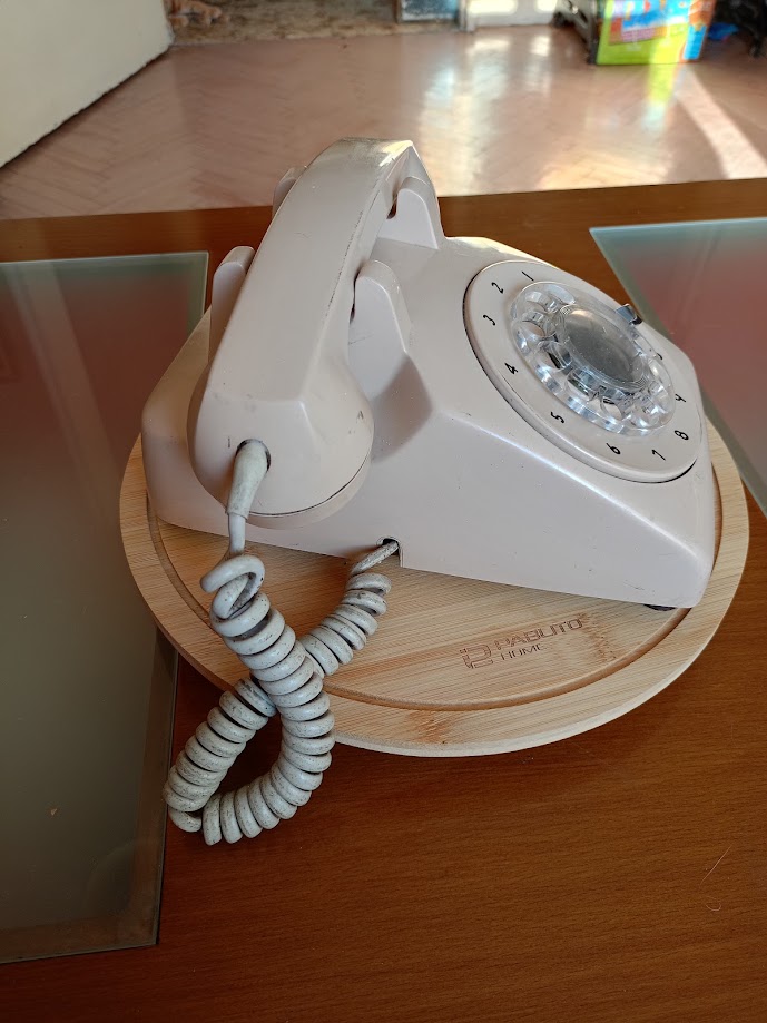 NORTHERN ELECTRIC TELEKOMINIKASYON NOSTALJİK ÇEVİRMELİ TELEFON. Dönem. 70-80