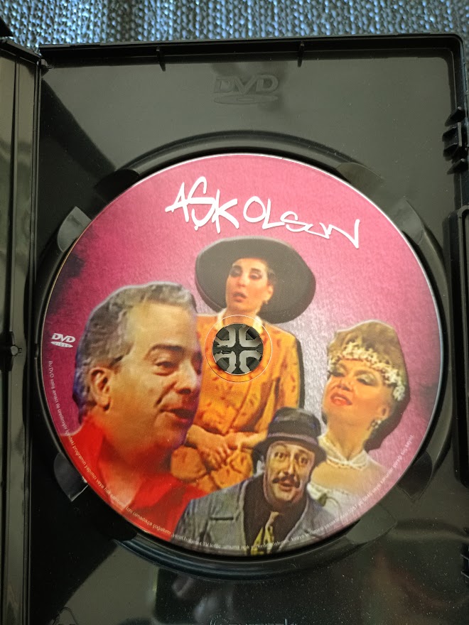 DEVEKUŞU KABARE - ZEKİ ALASYA - METİN AKPINAR. 3 DVD.