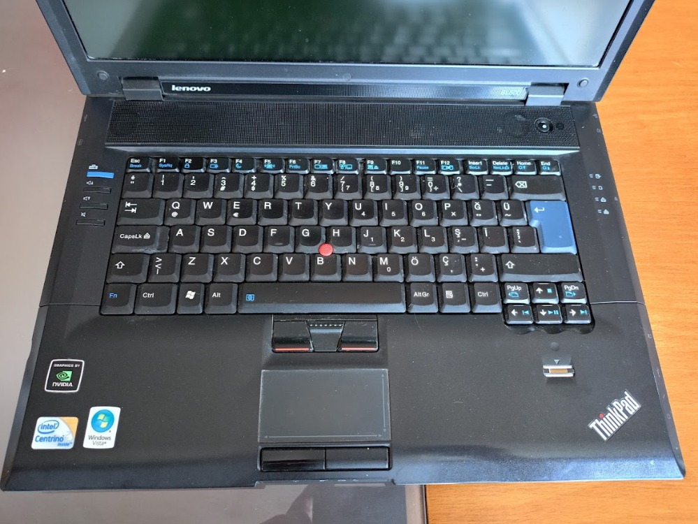 Lenovo Thinkpad SL500 Notebook. Arızalı.