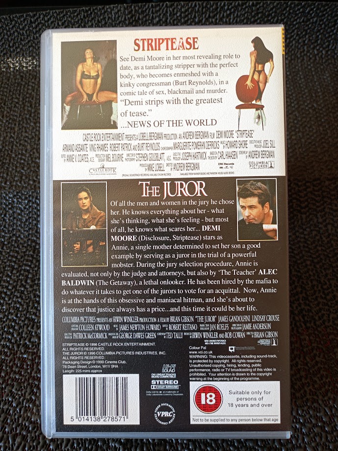 STRIPTEASE ve THE JUROR TEK KASET İKİ FİLM.