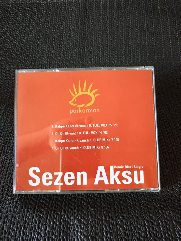 SEZEN AKSU - REMİX MAXİ SİNGLE - CD ALBÜM 2001 DÖNEM BASKISI.