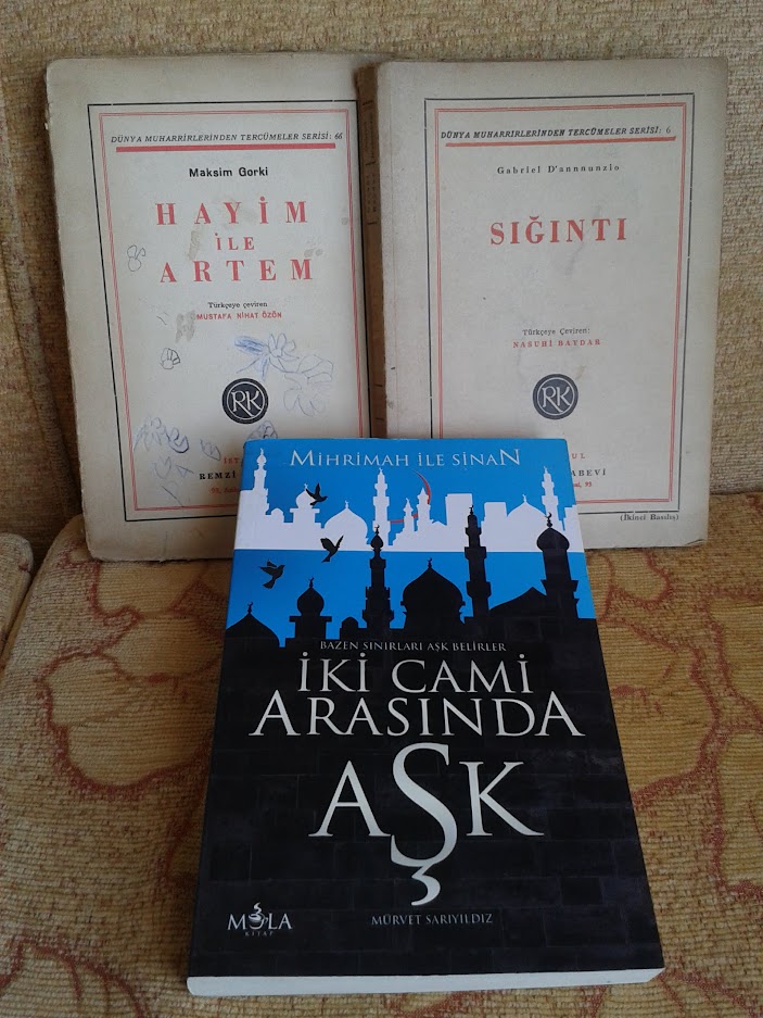 ÜÇ KİTAP TEK FİYAT TOPLU SATIŞ.