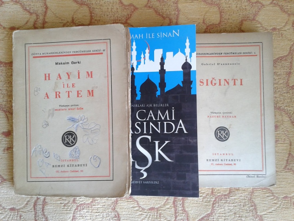 ÜÇ KİTAP TEK FİYAT TOPLU SATIŞ.