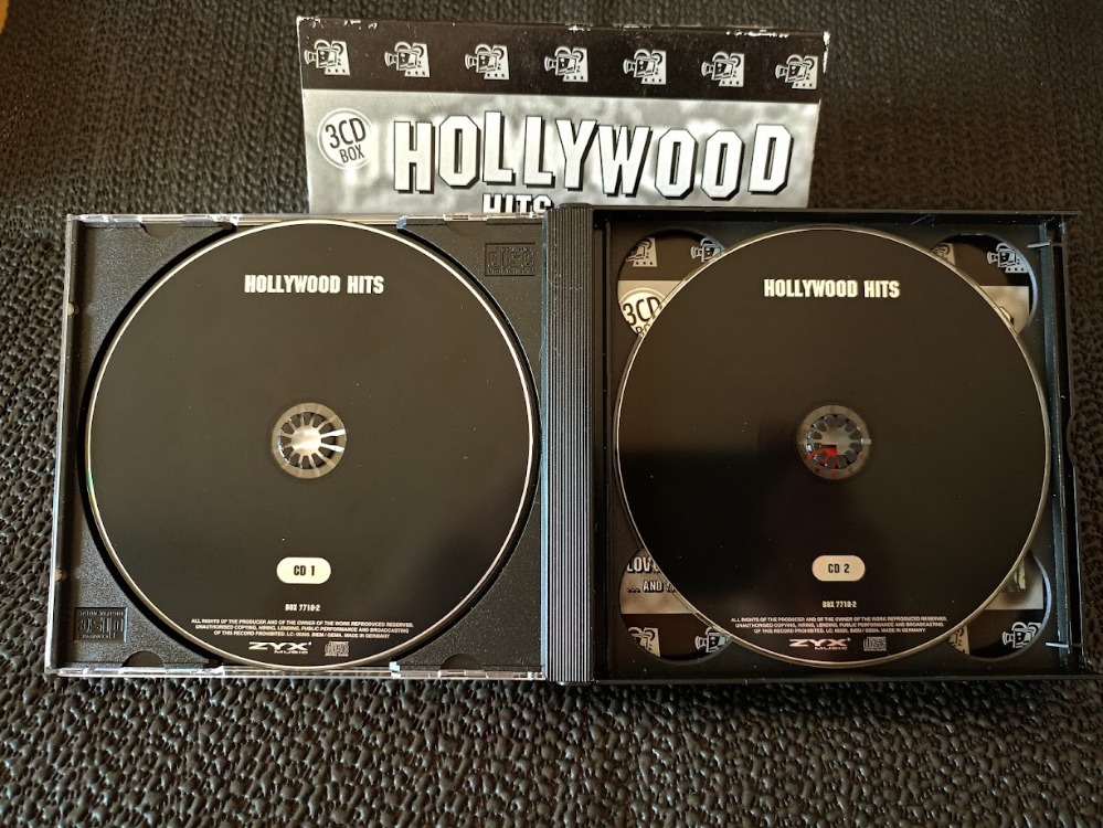HOLLYWOOD HITS 3 CD LİK BOX SET den OLUŞMAKTADIR.