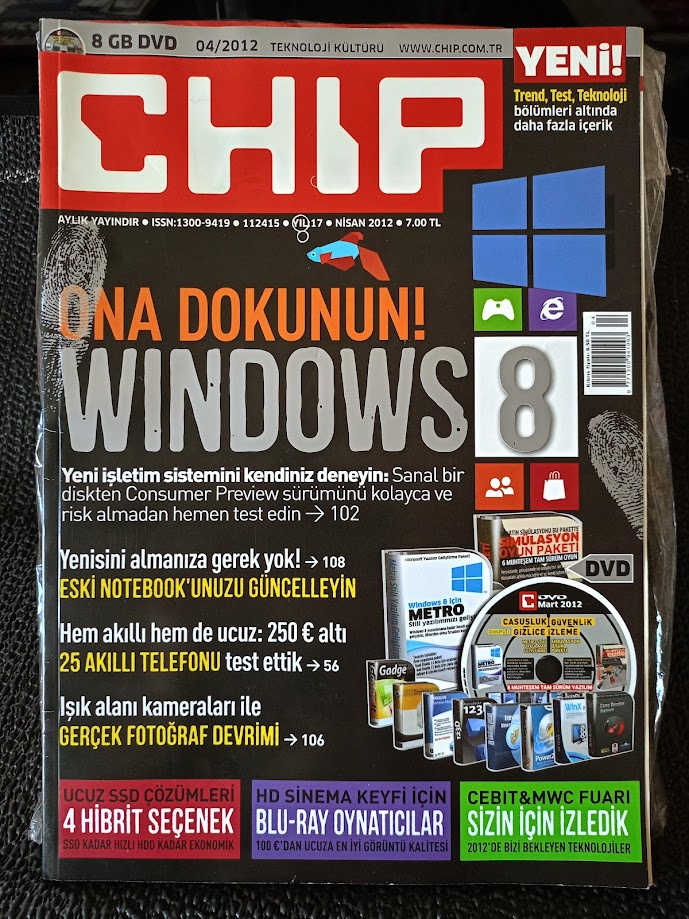 PC NET ve CHIP DERGİLERİ, ÜÇ ADET TEKNOLOJİ KİTABI.KOLEKSİYONLUK.