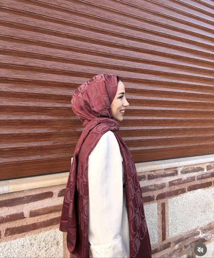 Naia muadil marka şal (etiketli ürün ) bordo