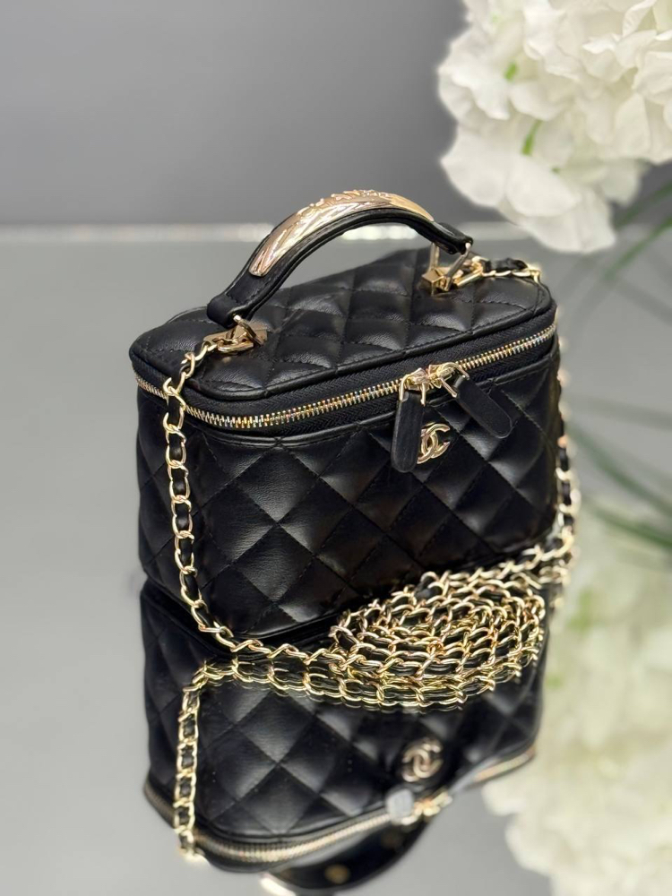 Chanel mini kol çantası 