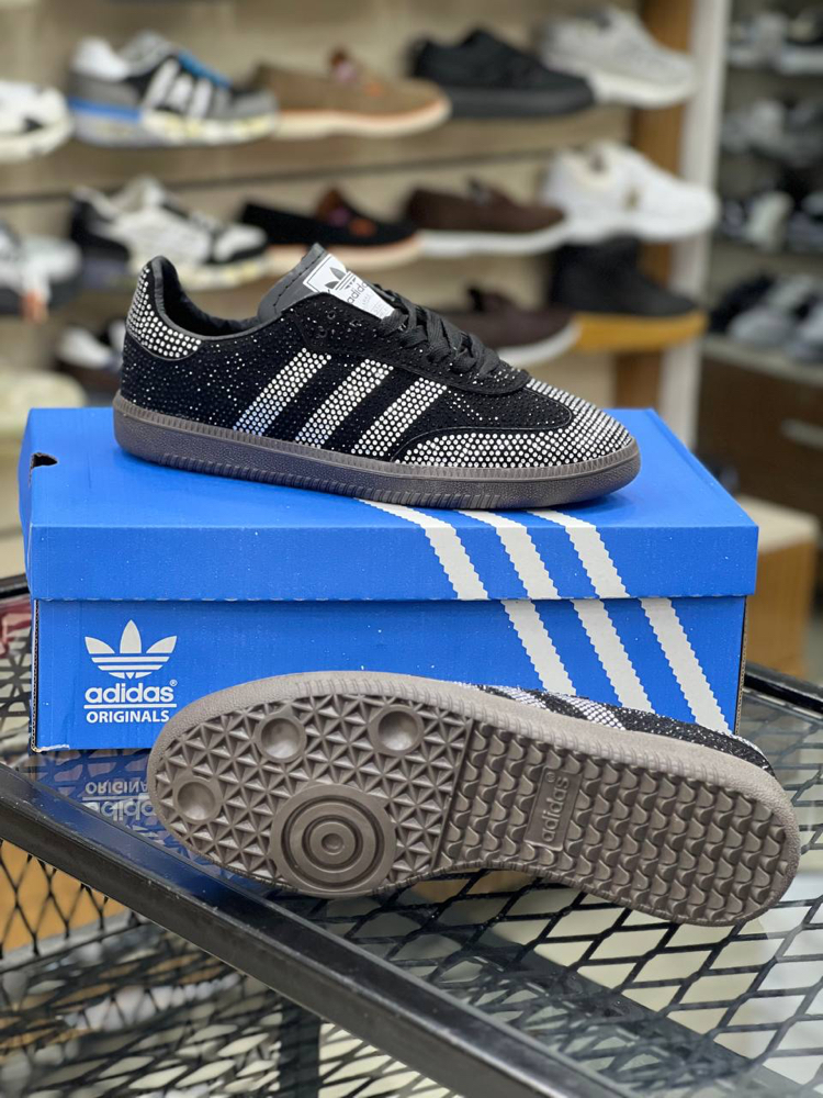 Adidas taşlı samba