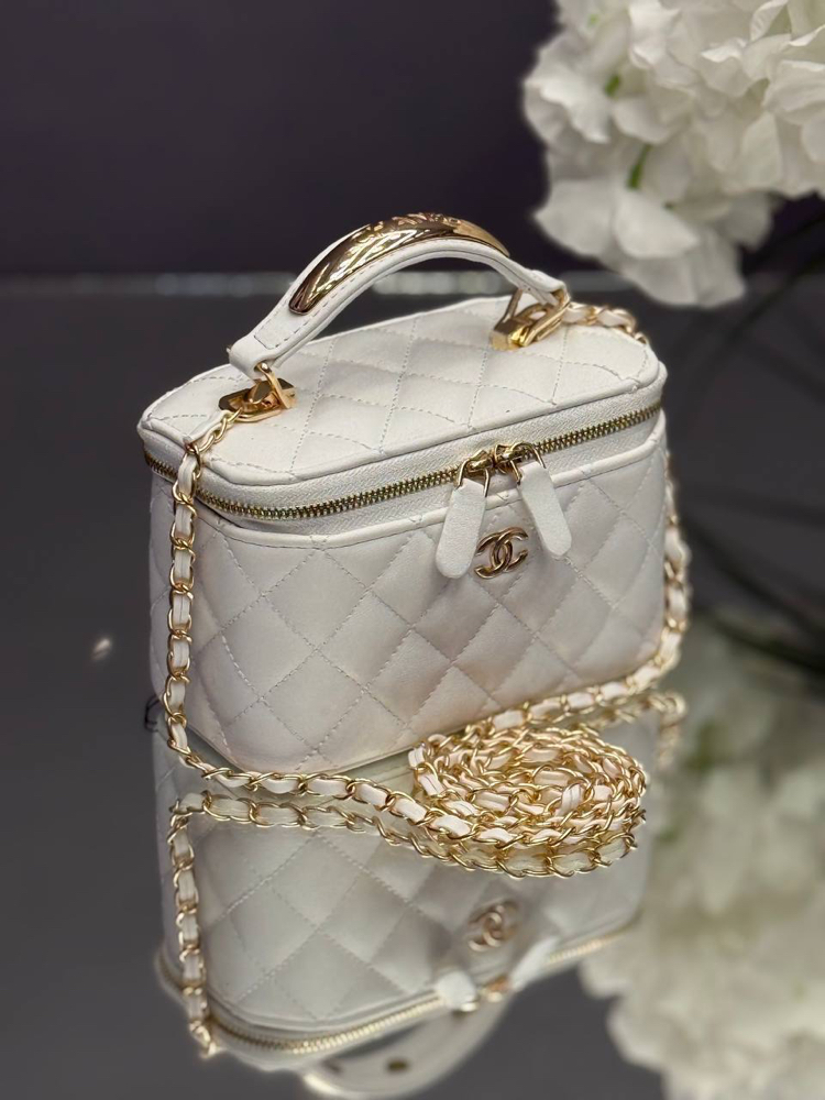 Chanel kol çantası 