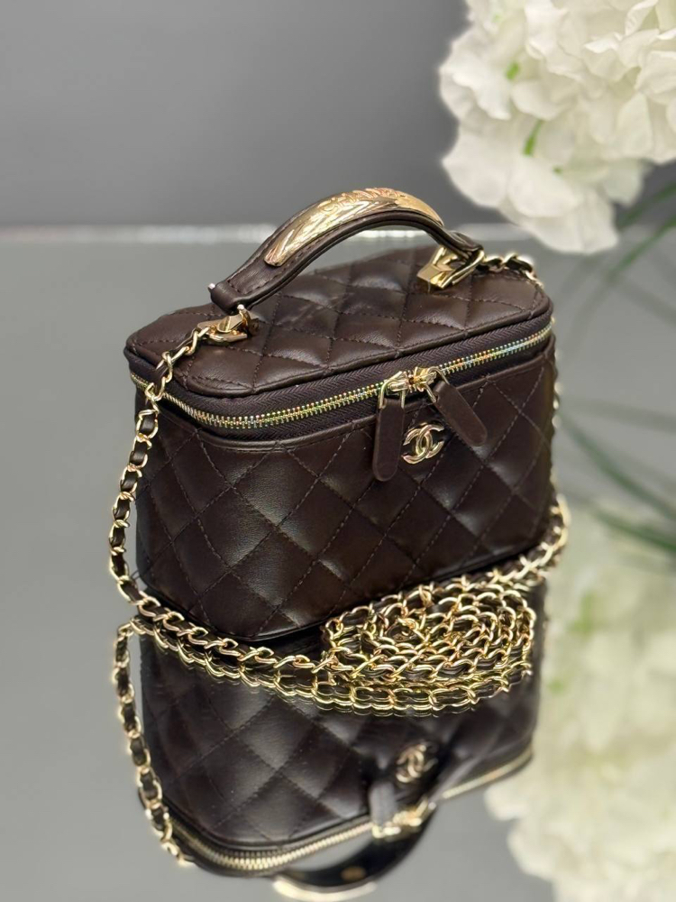 Chanel kol çantası 