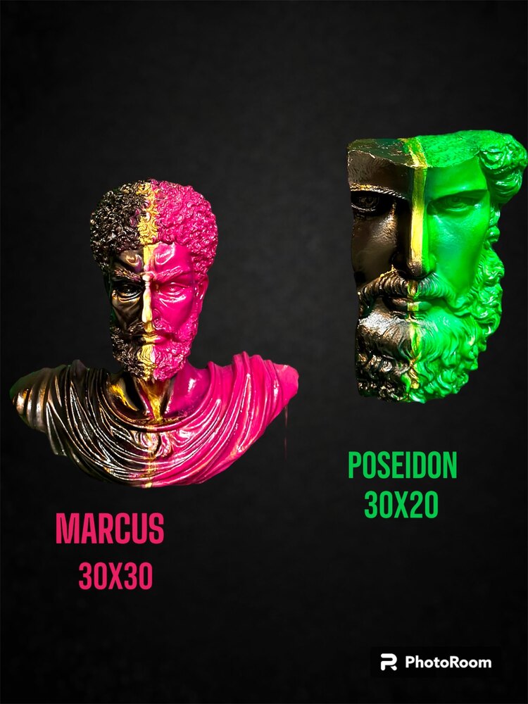 Marcus&Poseidon Duvar Heykeli
