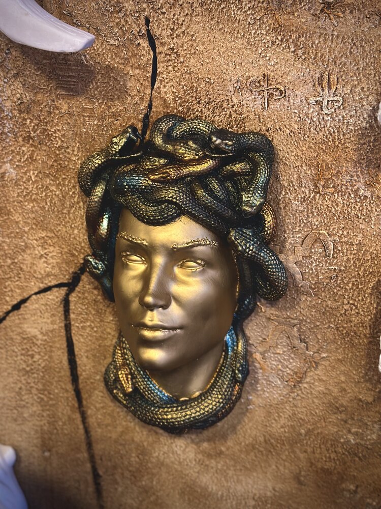 Medusa Duvar Heykel
