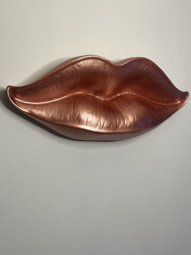 Rose Gold Metalik Dudak Heykel