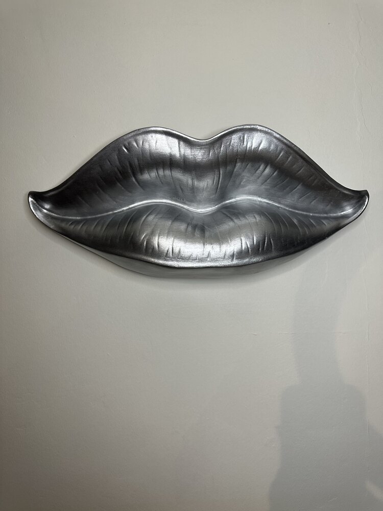 Silver Dudak Heykeli