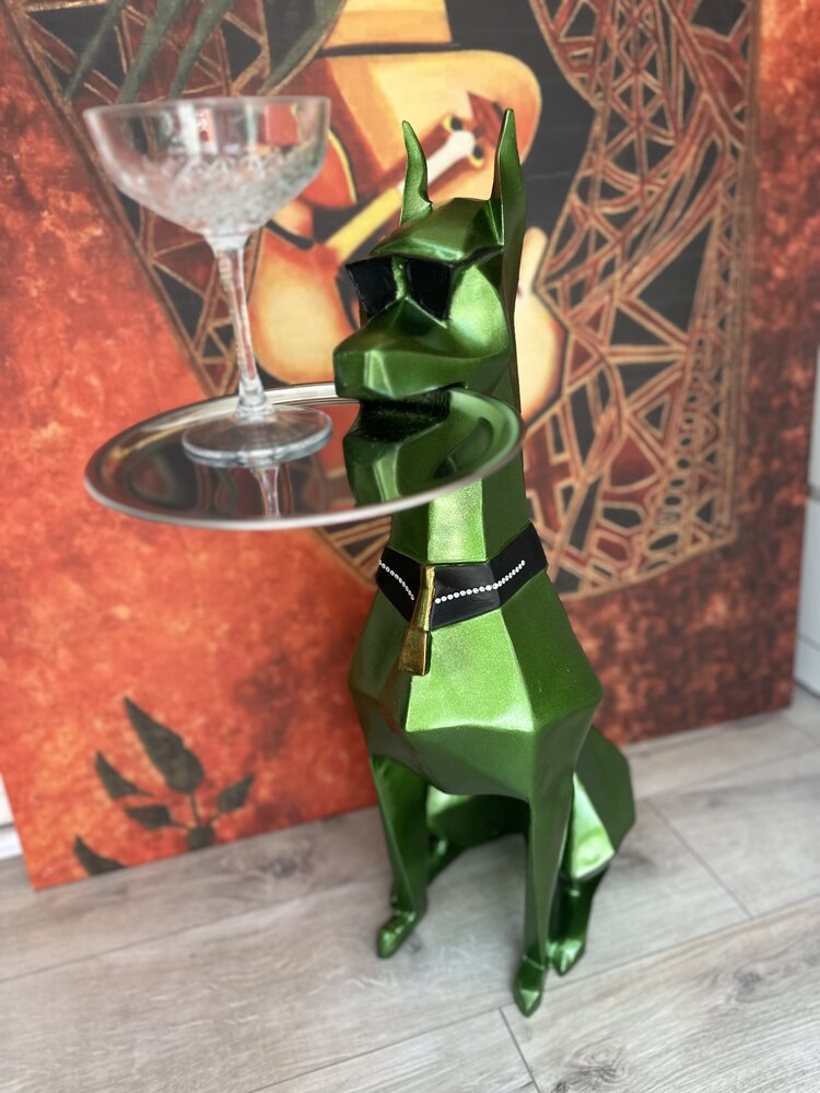 Tepsili Doberman Heykel