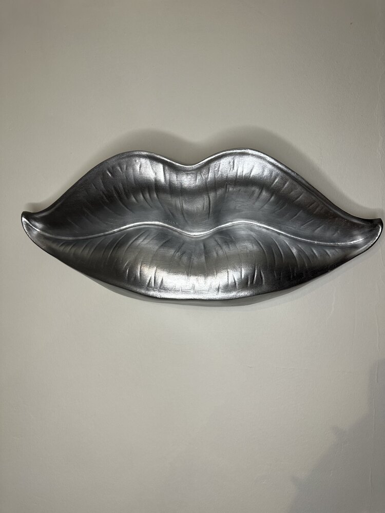 Silver Dudak Heykeli