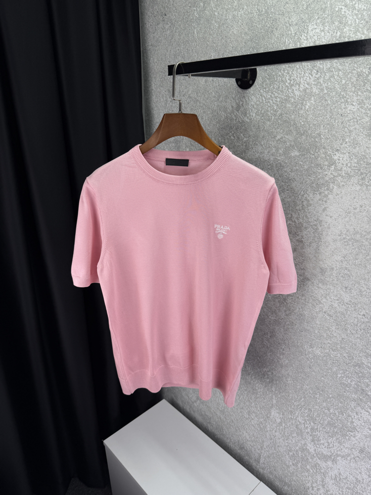  PRADA Premium T-shirt