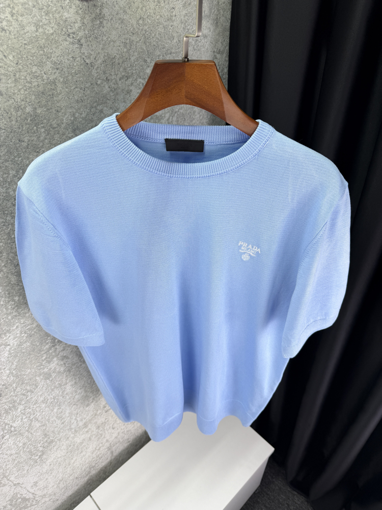 PRADA Premium T-shirt