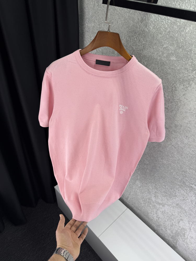  PRADA Premium T-shirt
