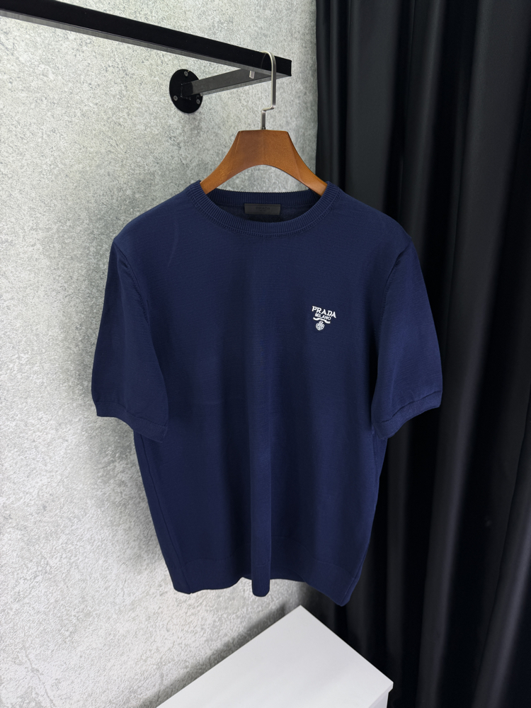 PRADA Premium T-shirt