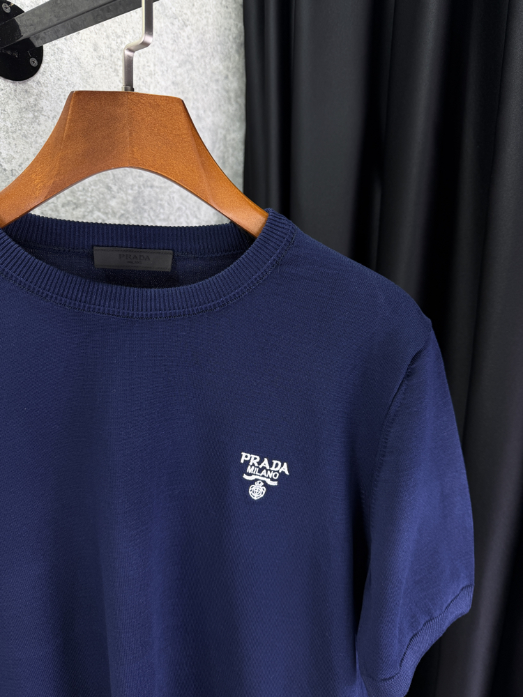 PRADA Premium T-shirt