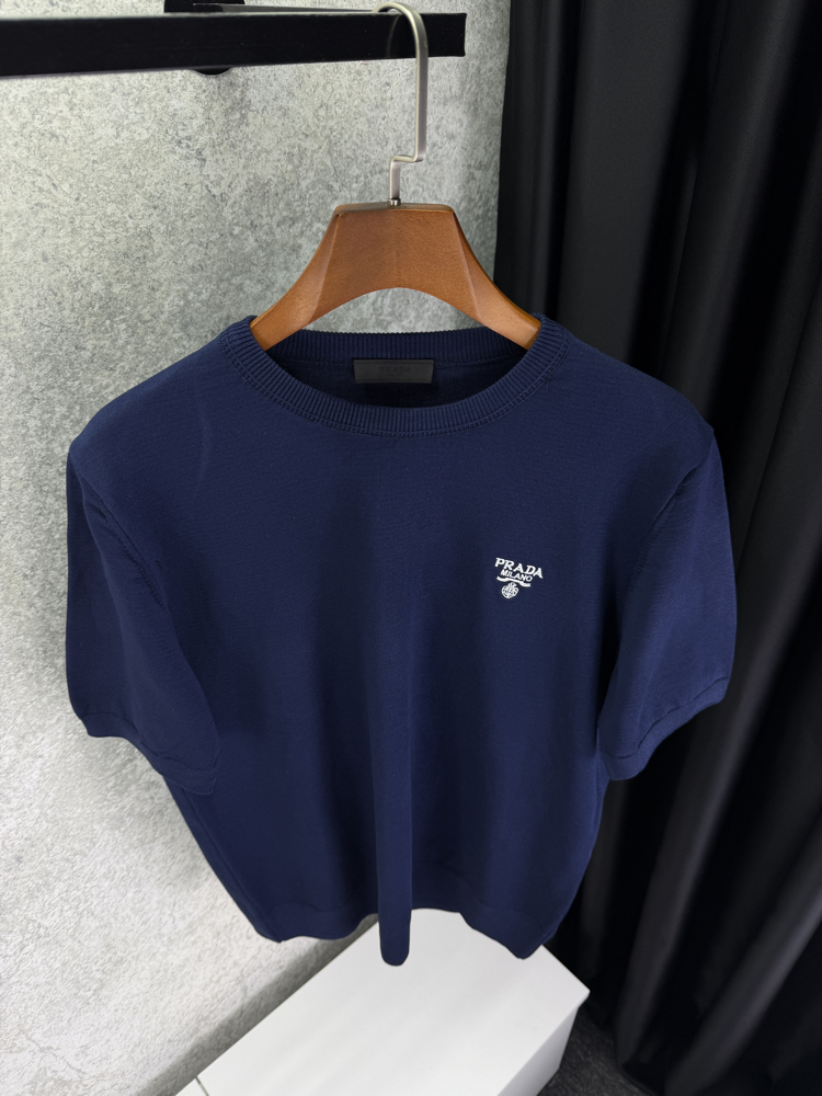 PRADA Premium T-shirt