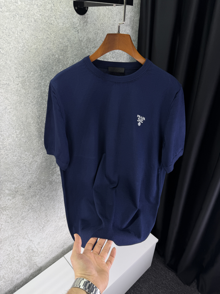 PRADA Premium T-shirt