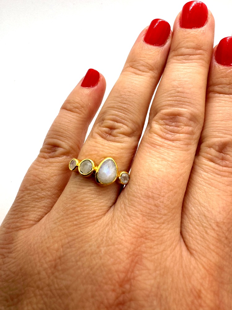 Dört Amorf Taşlı Yüzük- Four Amorf Stone Ring