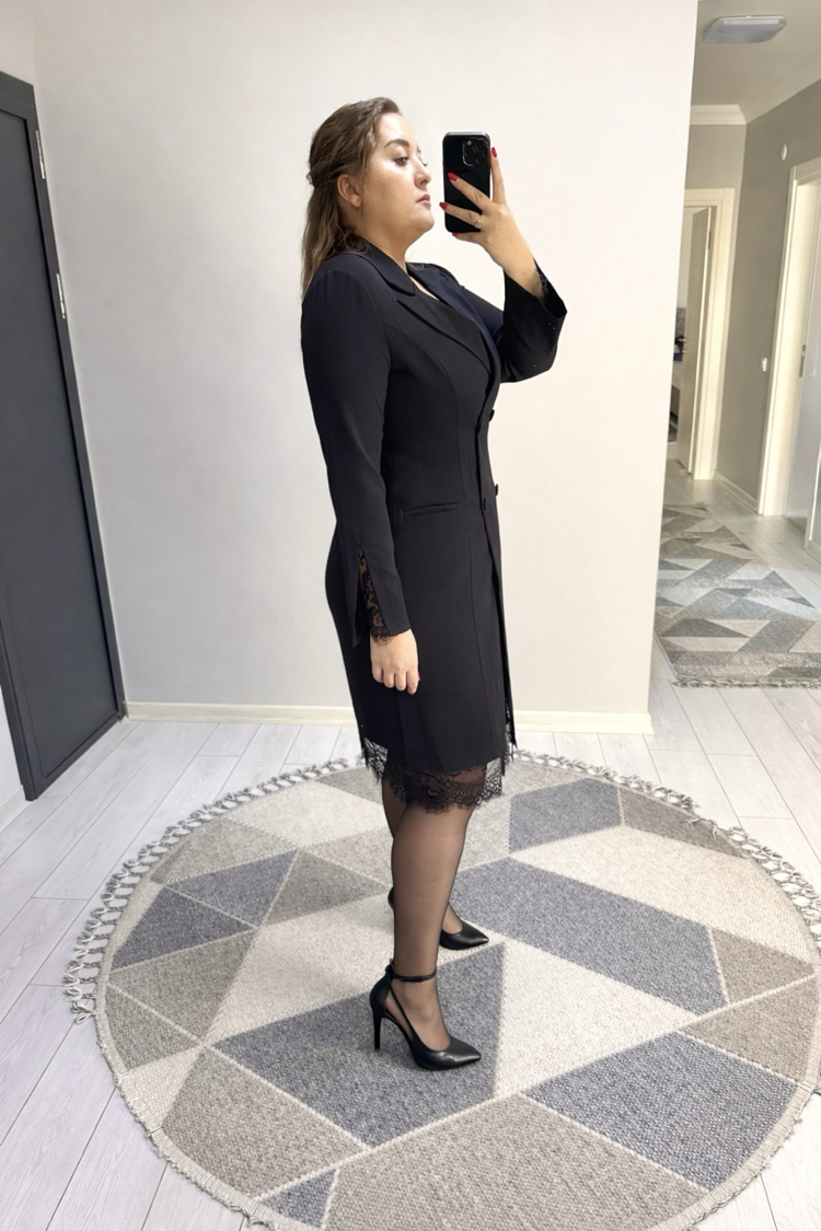 Kruvaze Yaka Dantel Detaylı Elbise