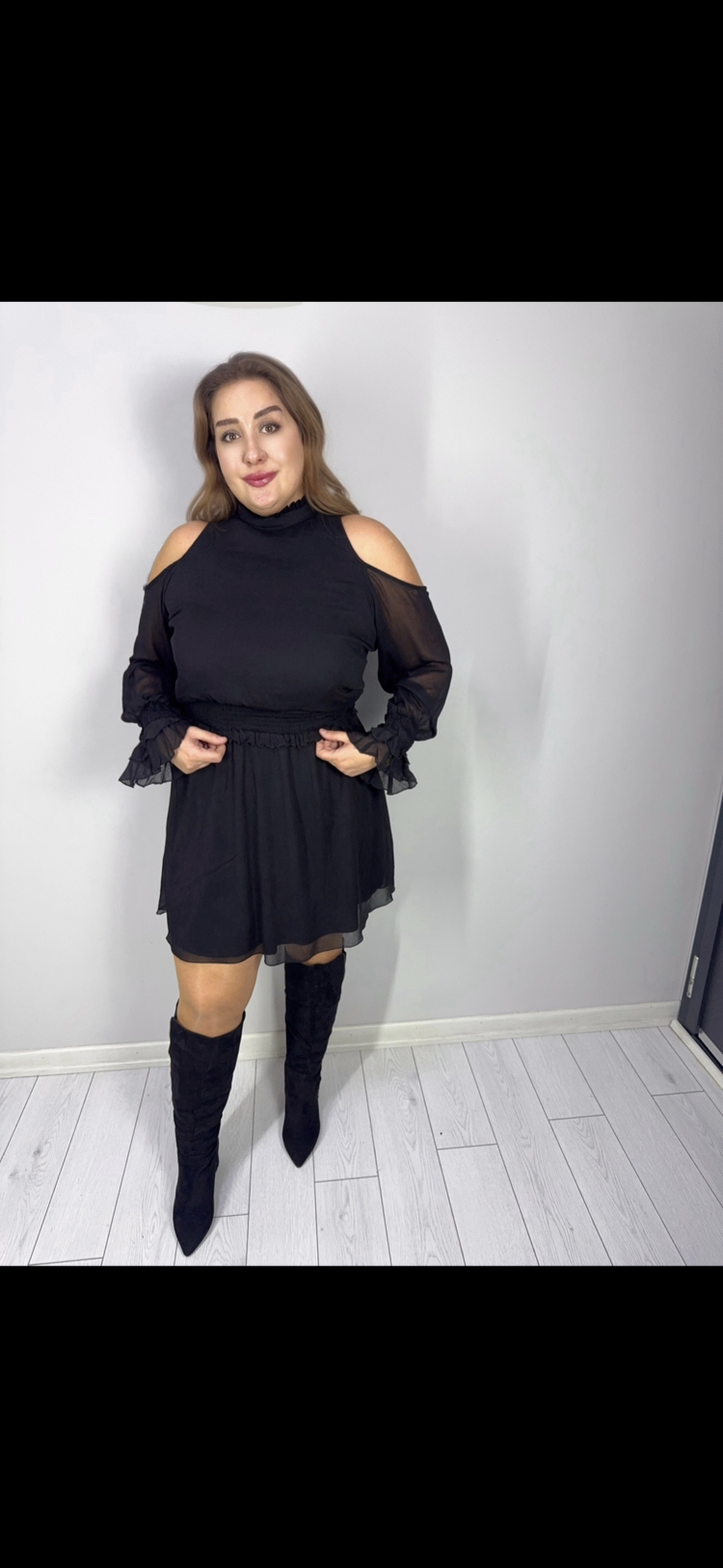 Pencere Kol Detaylı Bel Gipeli Elbise 