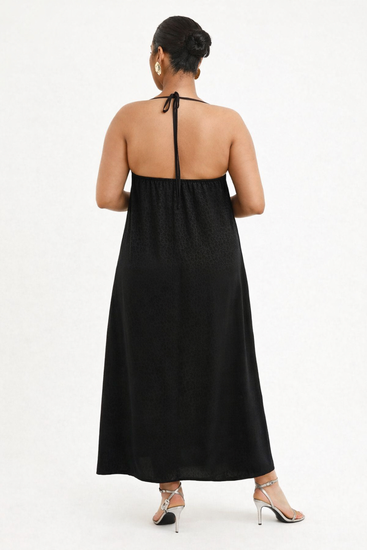 Halter Yaka Uzun Elbise