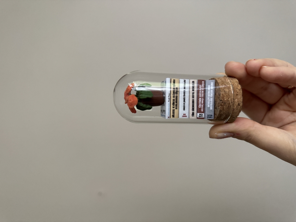 Seçtiğiniz kitaplarla Mini tüp dekor