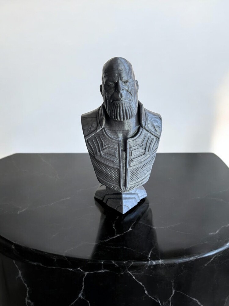 Thanos Büst Gri