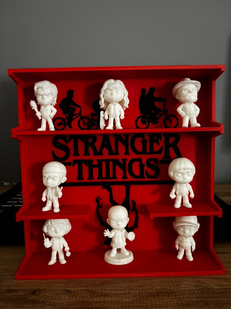 Stranger Things Figür Seti ve 20cm Standı