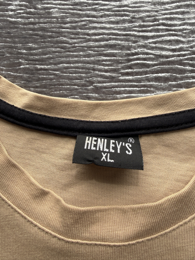 Henleys Kuru Kafa Desenli Taşlı Kadın Tişört