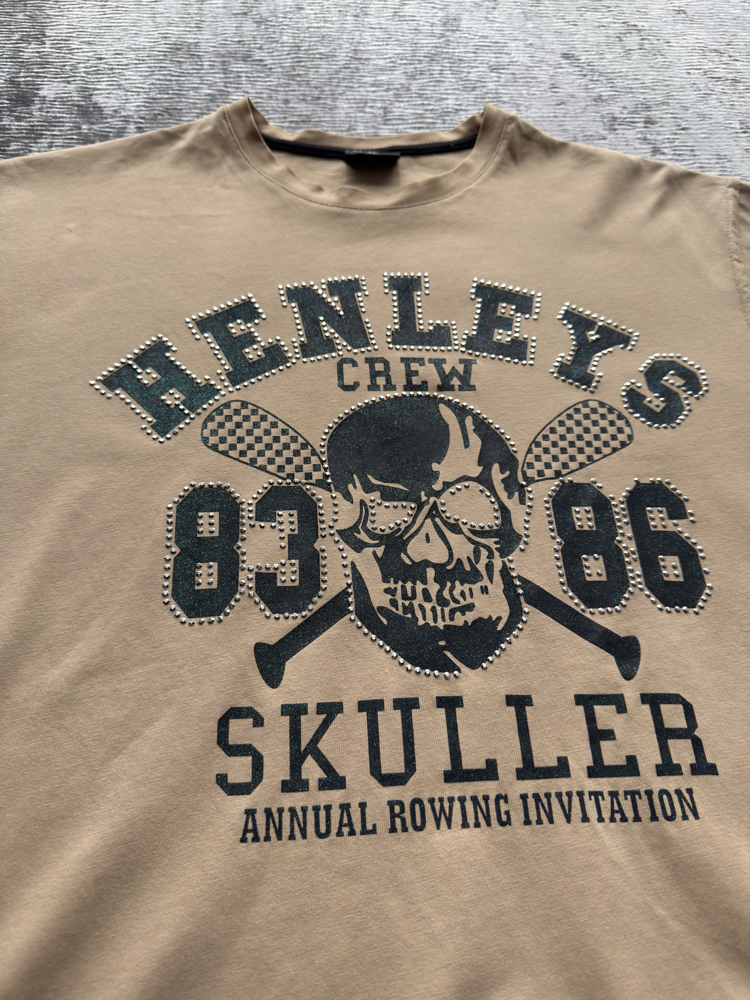 Henleys Kuru Kafa Desenli Taşlı Kadın Tişört