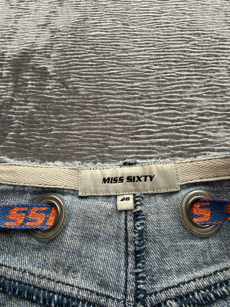 Miss Sixty İnce Kemer Detaylı Mavi Kot Şort
