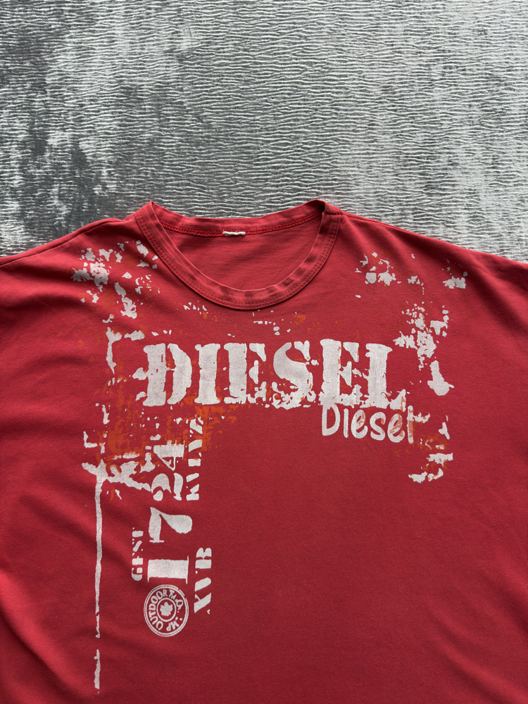 Diesel Kırmızı Baskı Detaylı Tişört