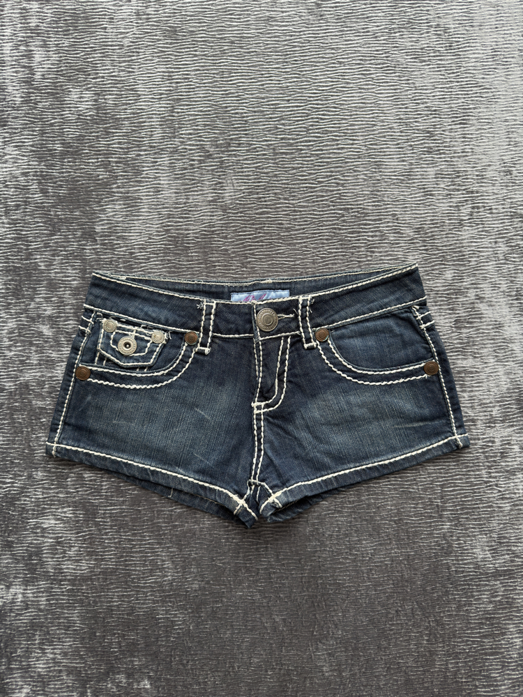 Düşük Bel Dikiş Detaylı Denim Şort