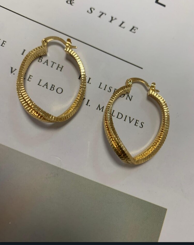 KIVRIMLI ELİPS KÜPE