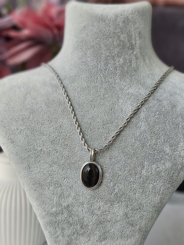 Deep Black Kolye