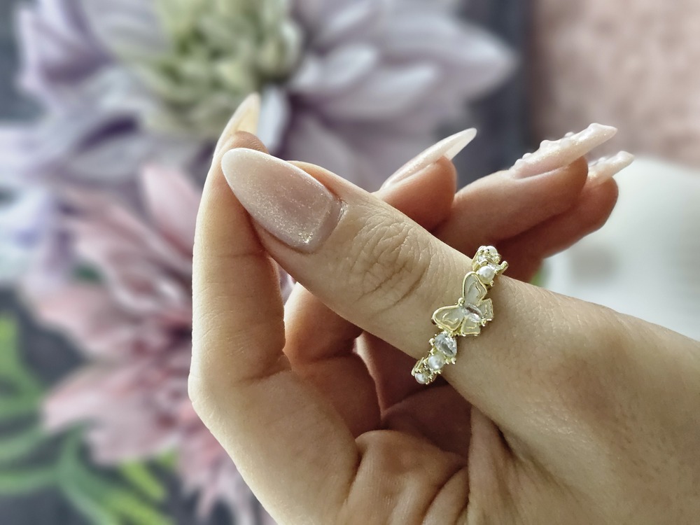 İnci ve Zirkon Taşlı Kelebek Detaylı Gold Renk Ayarlanabilir Yüzük